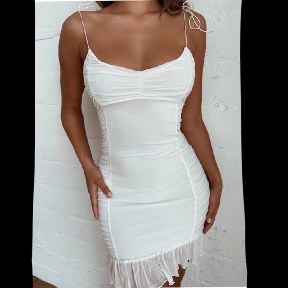 Beautiful white dress, never worn.